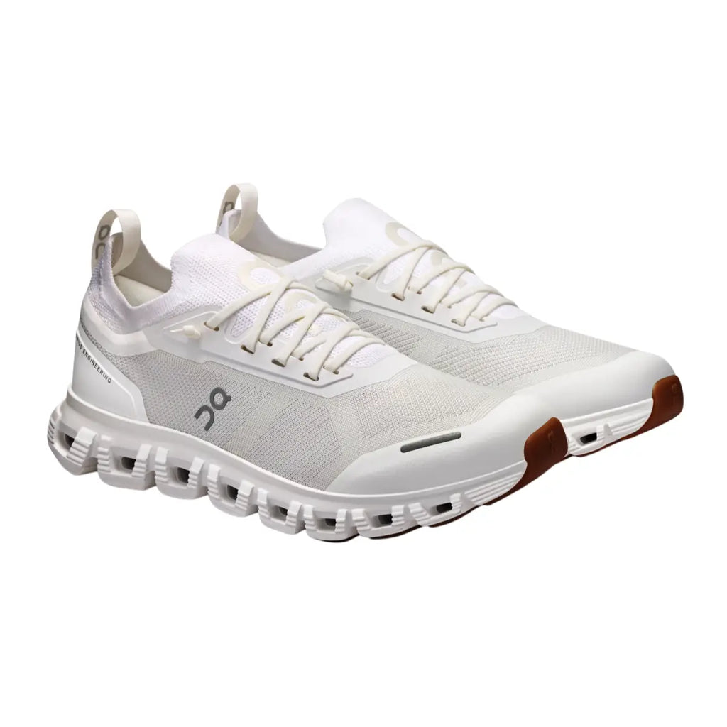 Cloud 6 Versa Refined comfort made to move with you.