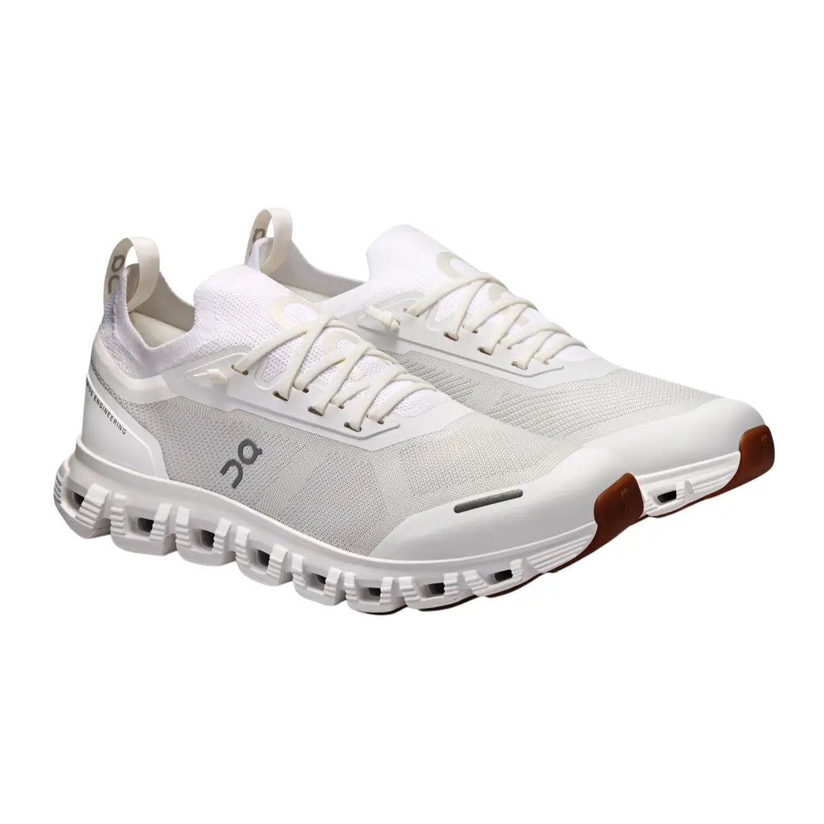 Cloud 6 Versa Refined comfort made to move with you.
